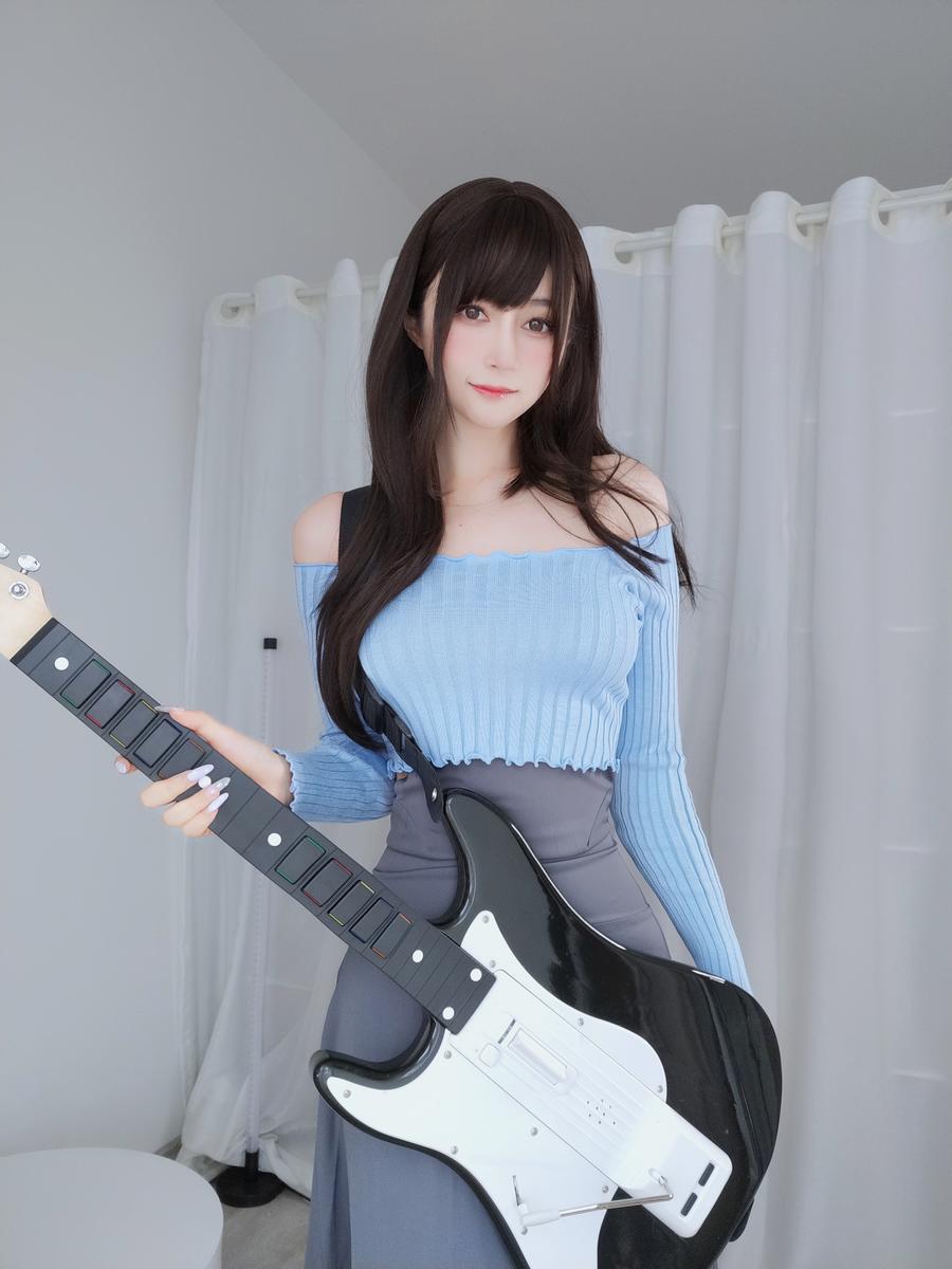 白银81 - 吉他妹妹 002.jpg